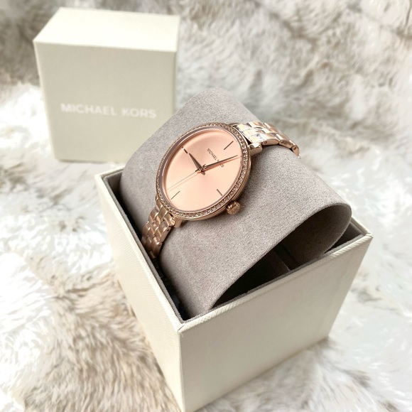 NWT authentic MK rosegold tone pave rim watch - Picture 4 of 8